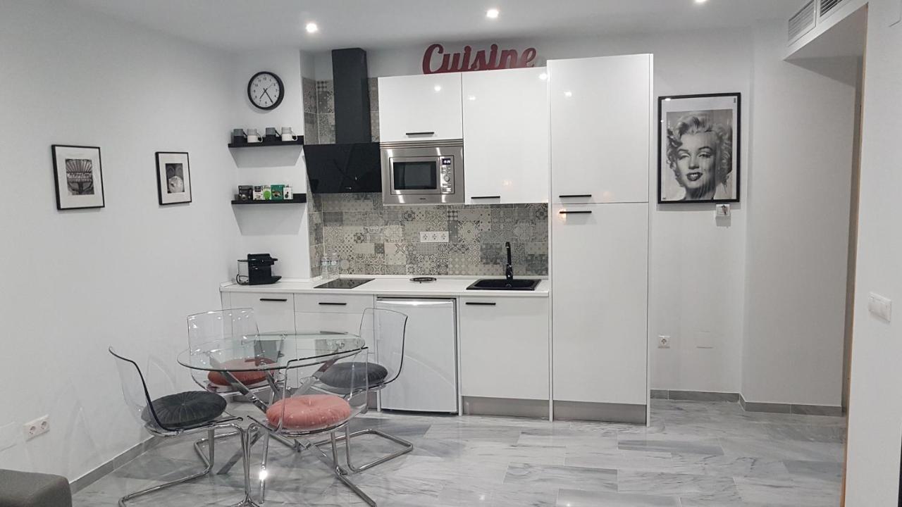 Atocha 3 Apartment มาลากา ภายนอก รูปภาพ